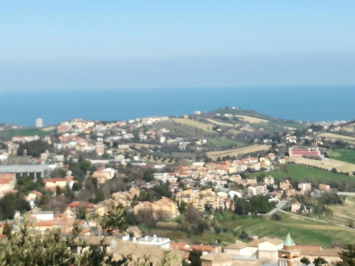 Affitta Camere Il Pettirosso Fermo megye Kültér fotó